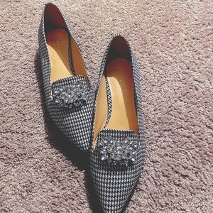 Badgley Mischka American Glamour Flats . NWOT NEVER WORN !!!! FINAL PRICE!!!!!